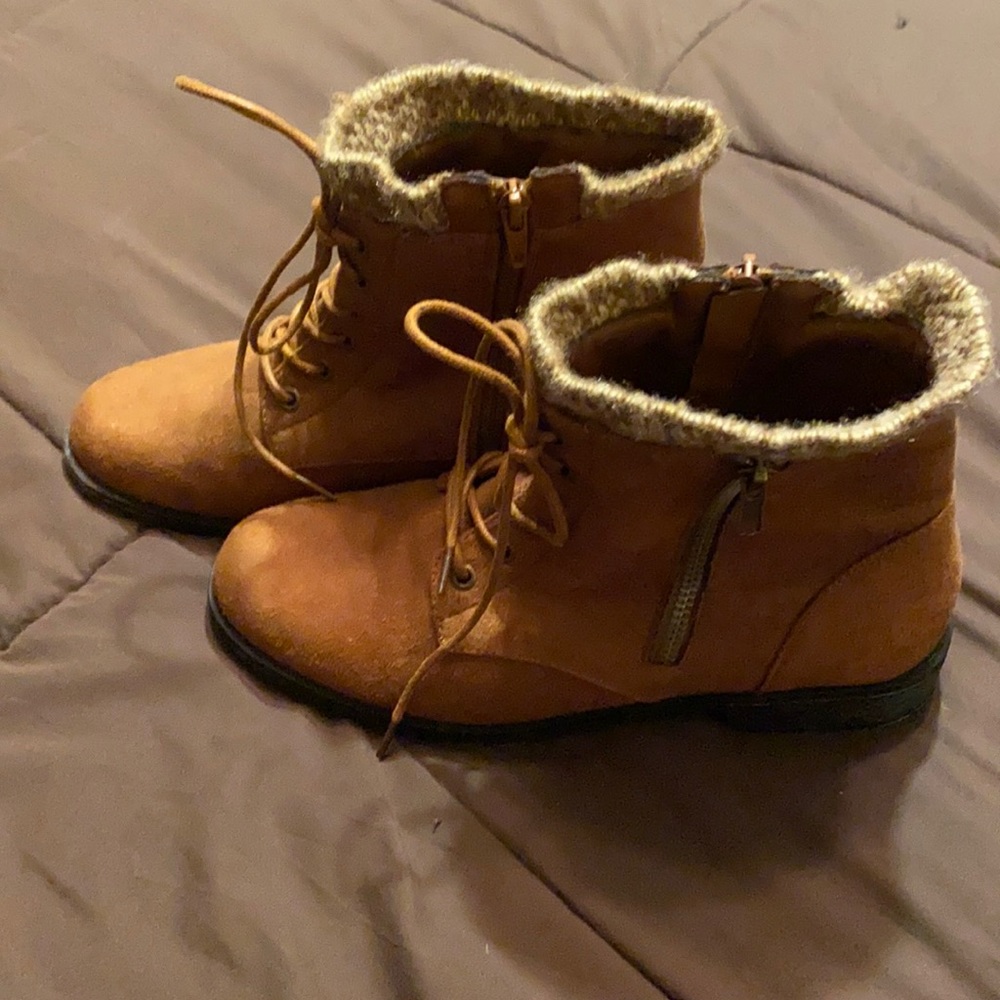Cute brown boots